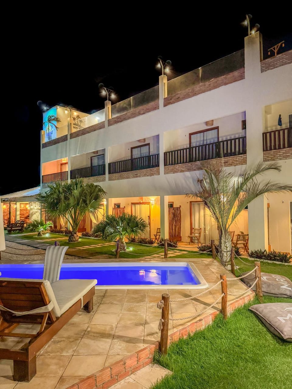 Property building, Garden, Swimming pool