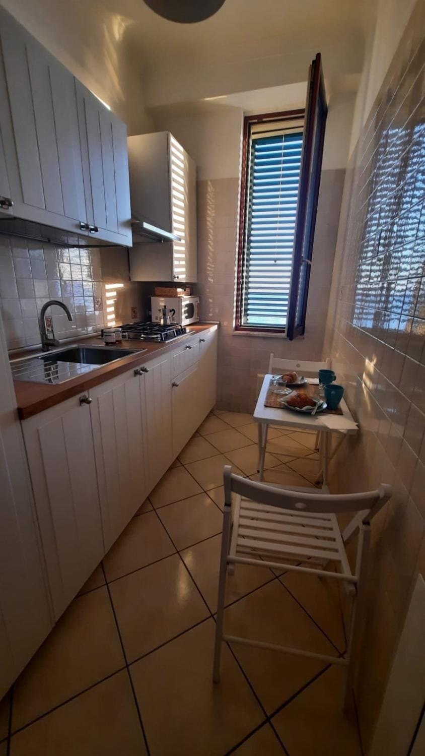 Kitchen or kitchenette, Sea view