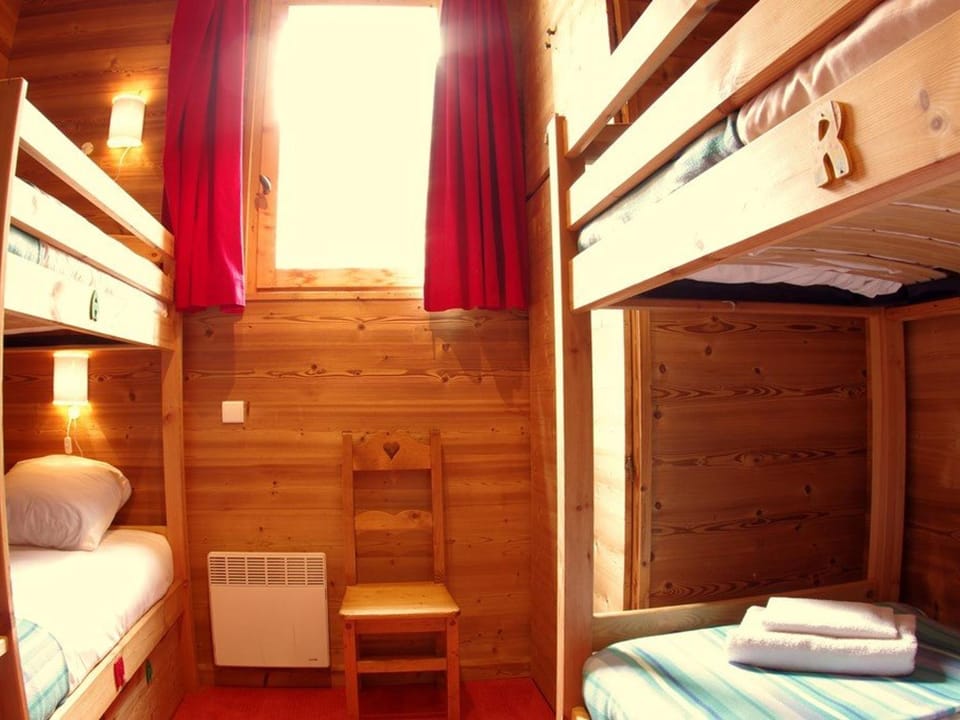 Appartement 4 pièces, 87m², 8 pers, balcon, local à skis, linge et ménage inclus - FR-1-291-859 Apartment in Les Avanchers-Valmorel