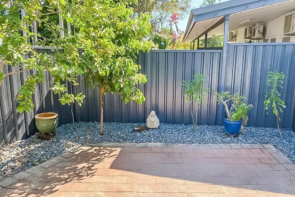 ZEN HIDEAWAY - Cozy 2-BR Modern Design with Aircon Apartment in Darwin