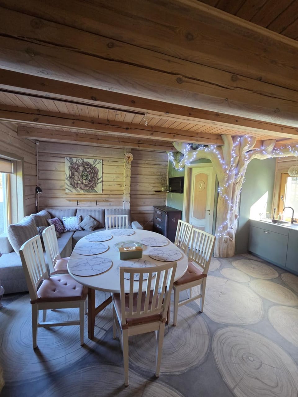Living room, Seating area, Dining area