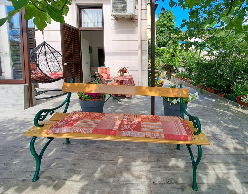 Patio, Patio, Balcony/Terrace, Balcony/Terrace