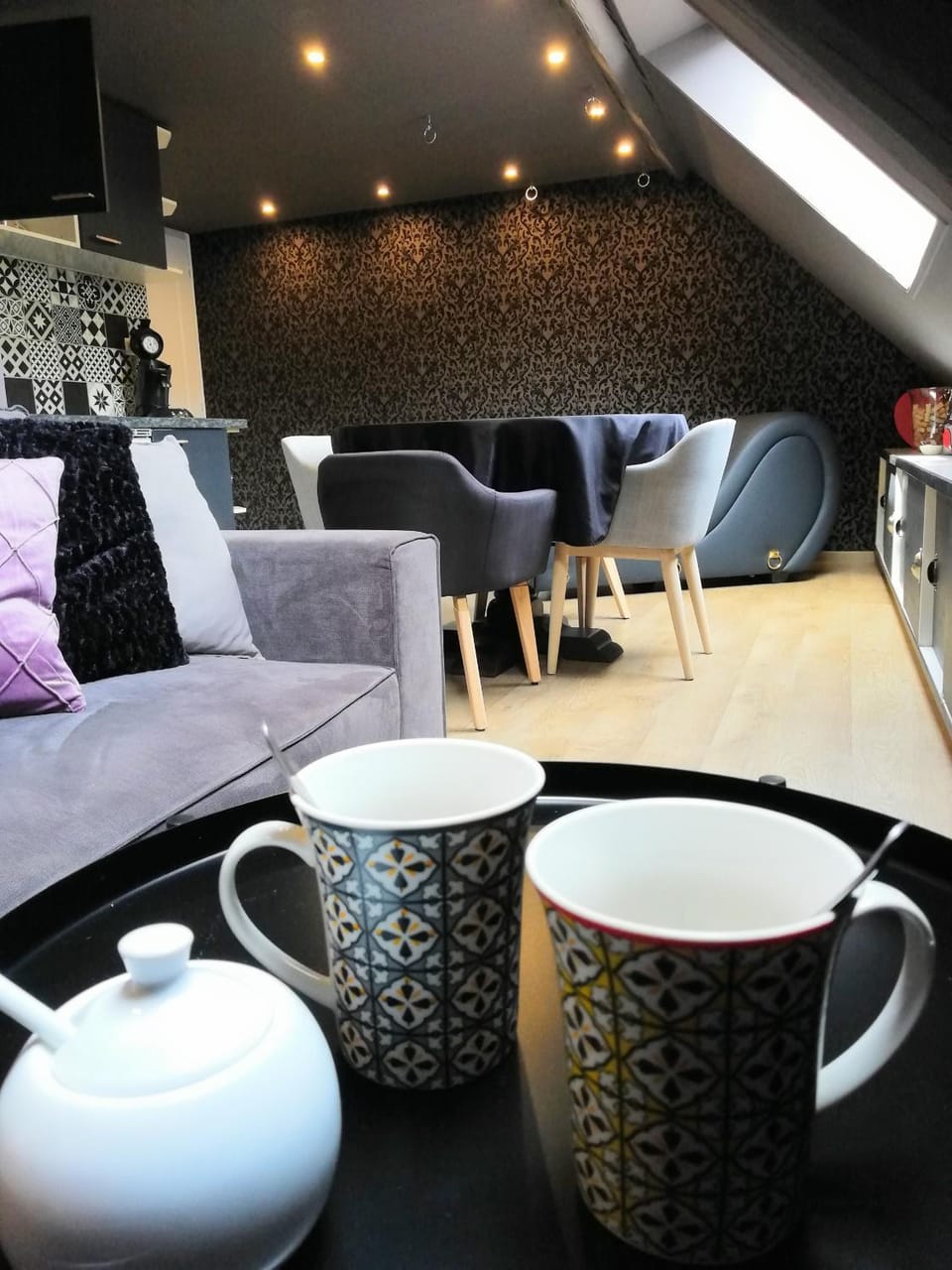 Living room, Breakfast