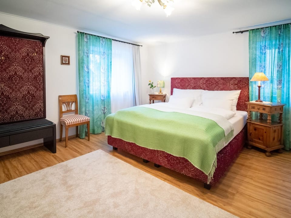 Bed, Photo of the whole room, Bedroom, Garden view