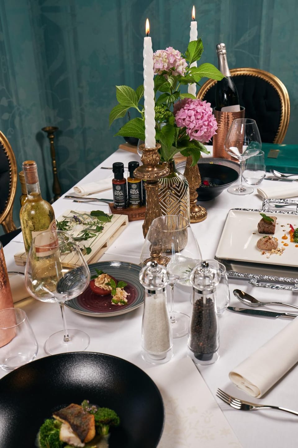 Restaurant/places to eat, Lounge or bar, Food and drinks, Dining area