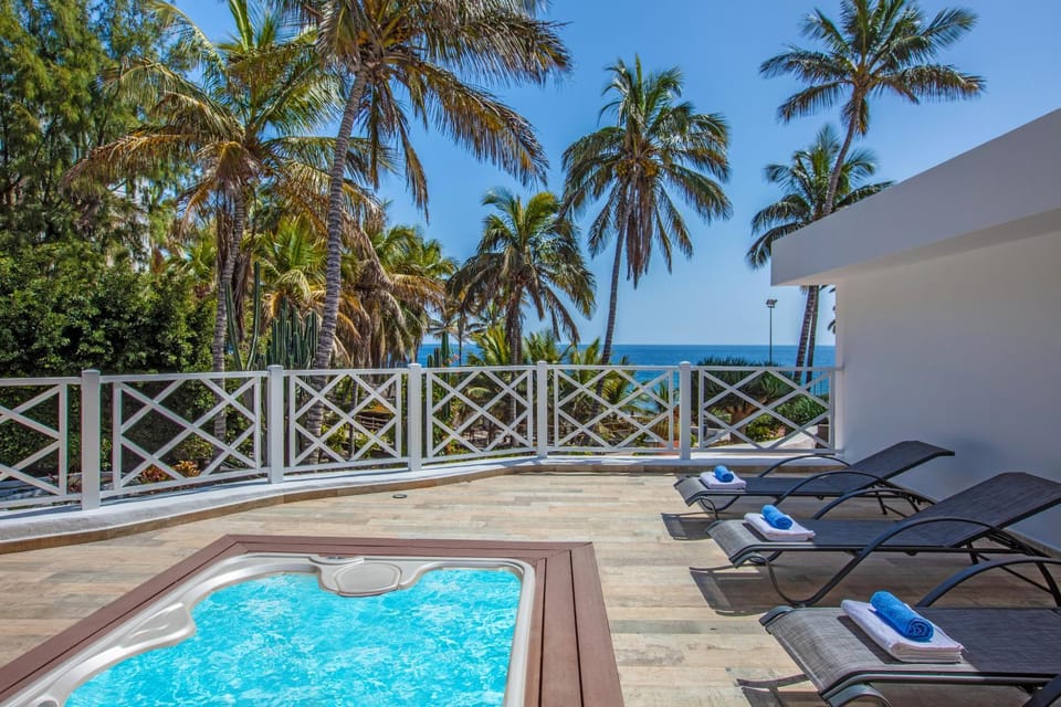 Hot Tub, Balcony/Terrace, Sea view