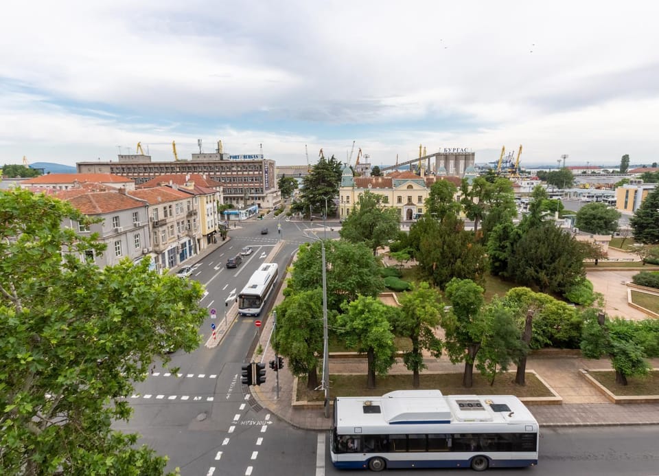Neighbourhood, City view