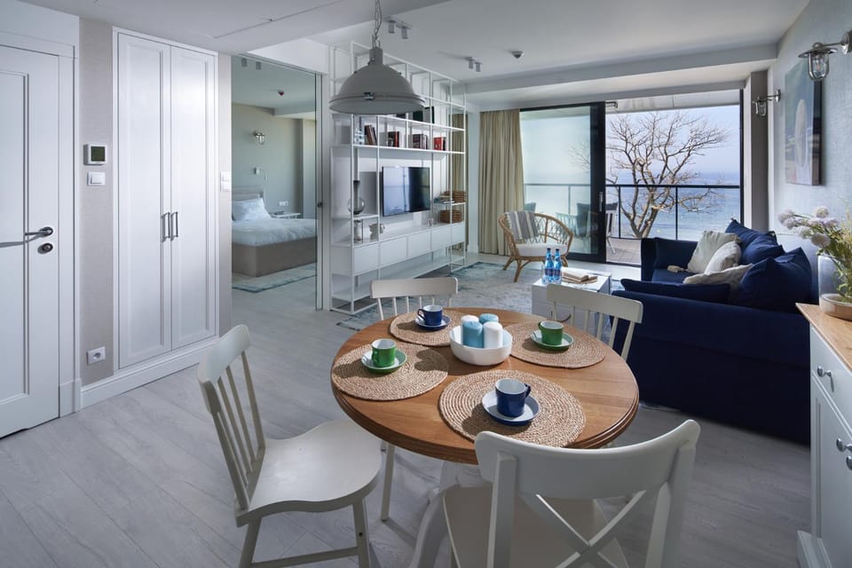 Seaside Apartamenty Kołobrzeg "TARAS NA MORZE" - 2 x większy niż standardowy Apartment in West Pomeranian Voivodeship, Poland