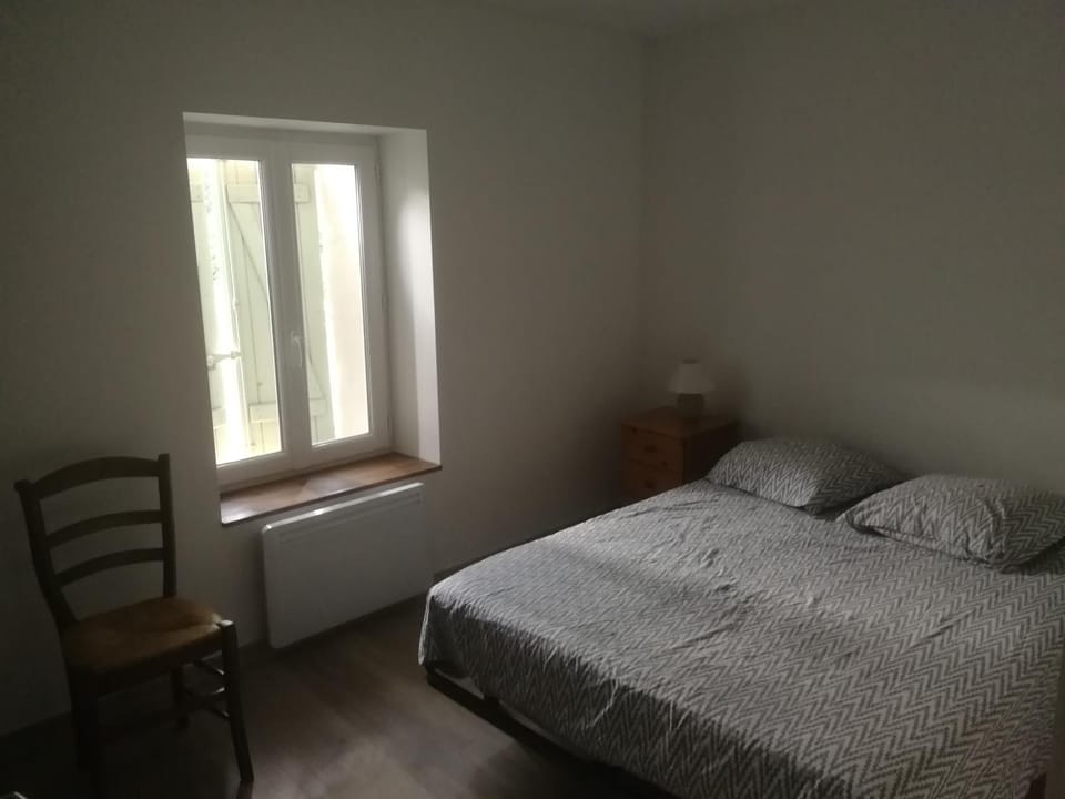 Appartement sympa T2 Apartment in Alès