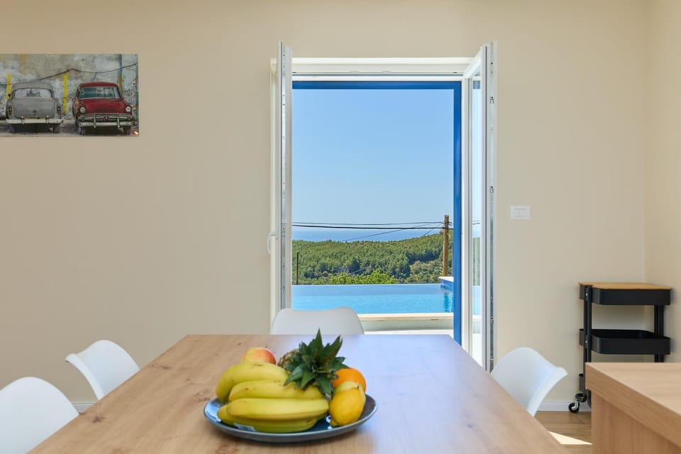 Villa Korta - Spacious House with Pool Villa in Dubrovnik-Neretva County