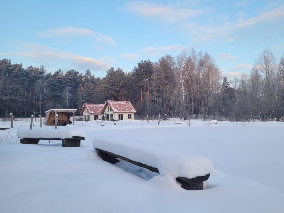 Domki nad stawem w Harszu Chalet in Poland
