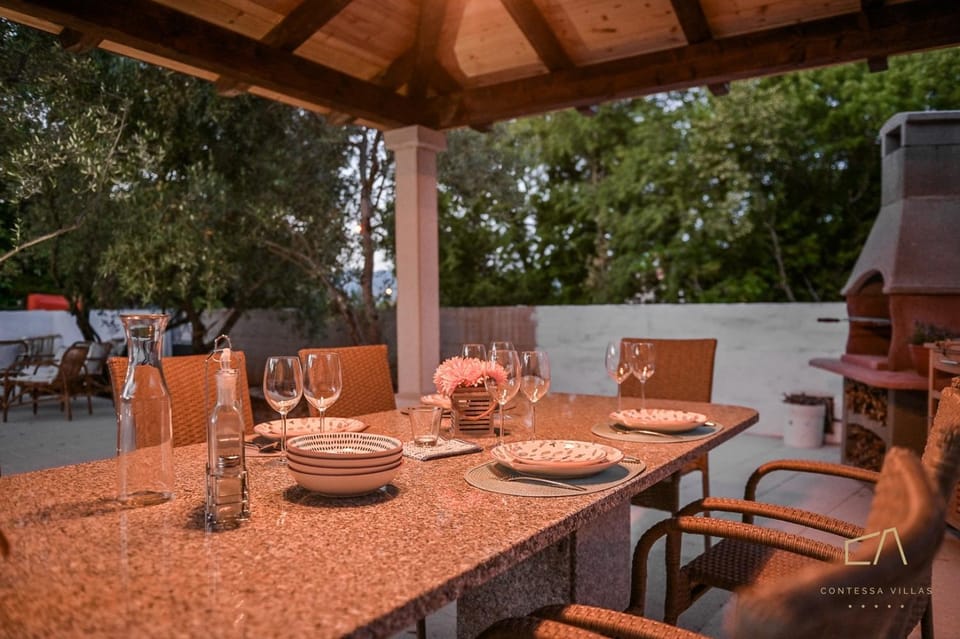 BBQ facilities, Balcony/Terrace, Dining area, Breakfast