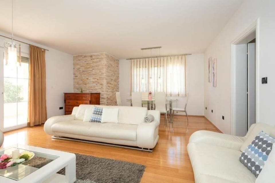 Family Apartment Natali Punat w Grill and Parking lot Apartment in Primorje-Gorski Kotar County