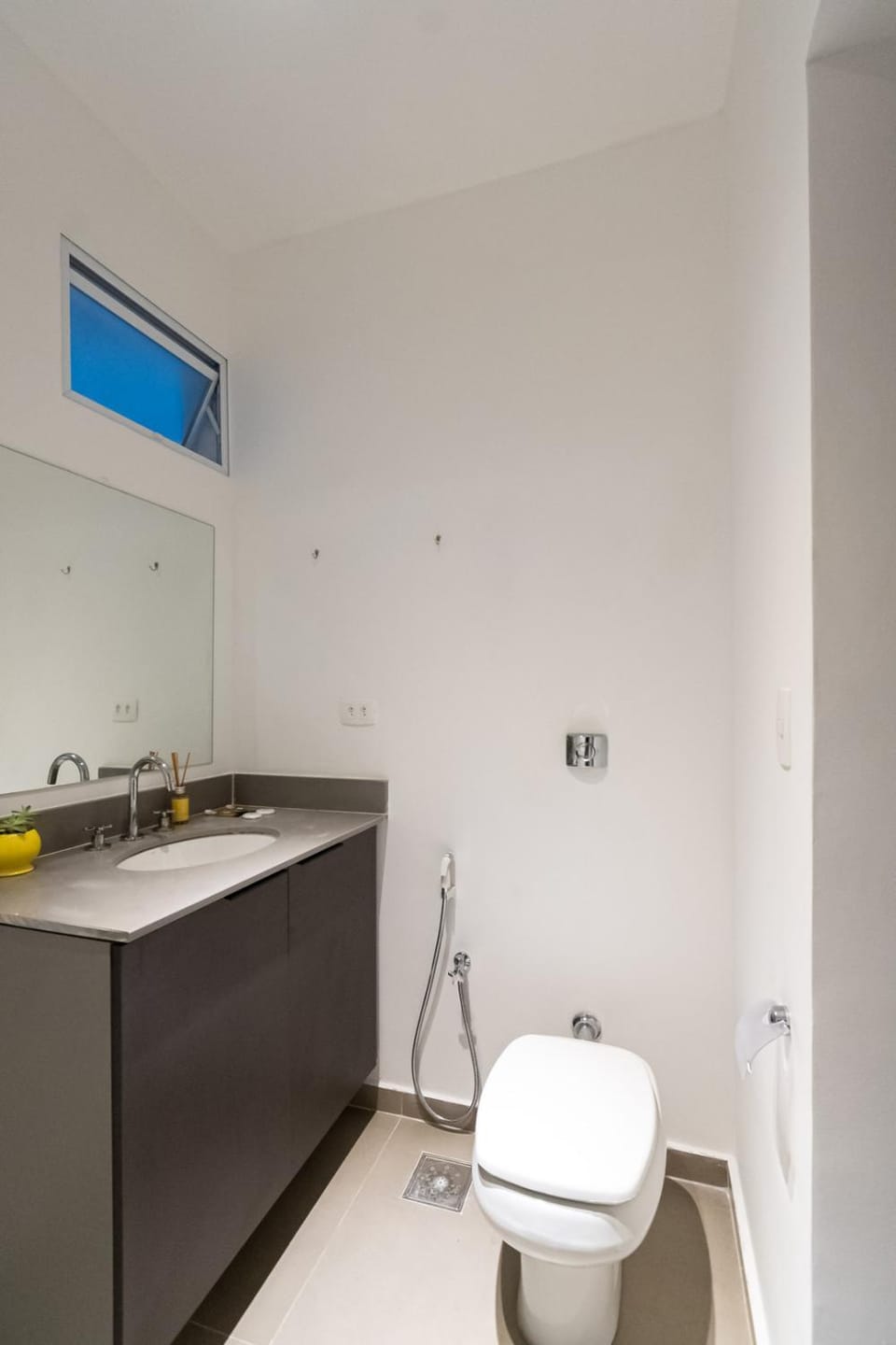 1BDR 600m from Copacabana beach | CR167/504 Apartment in Rio de Janeiro