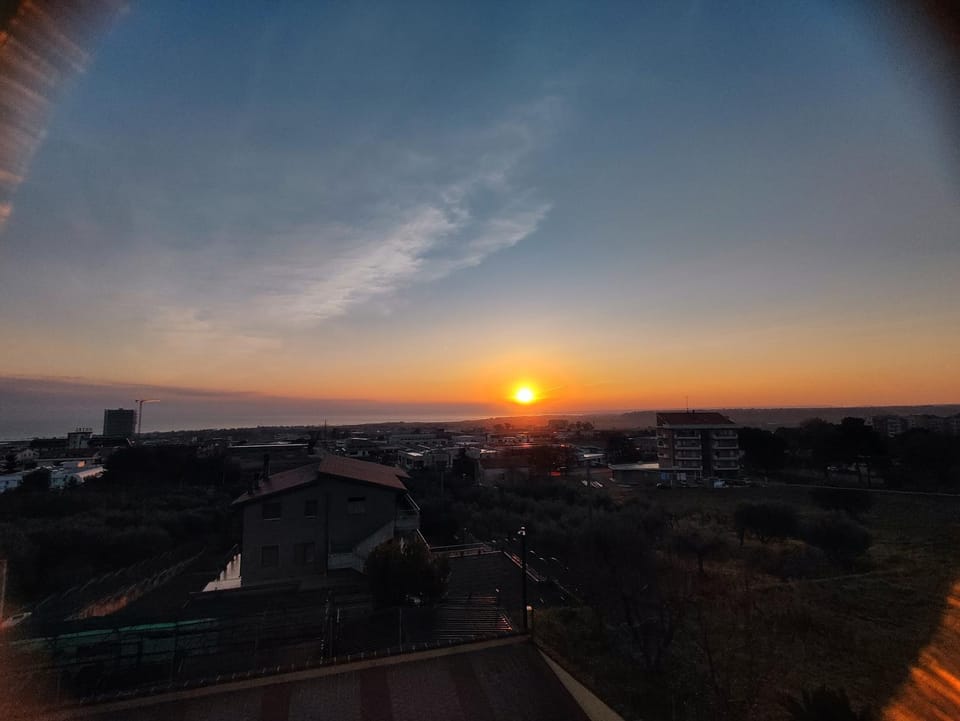 Day, Natural landscape, Balcony/Terrace, Sea view, Sunrise