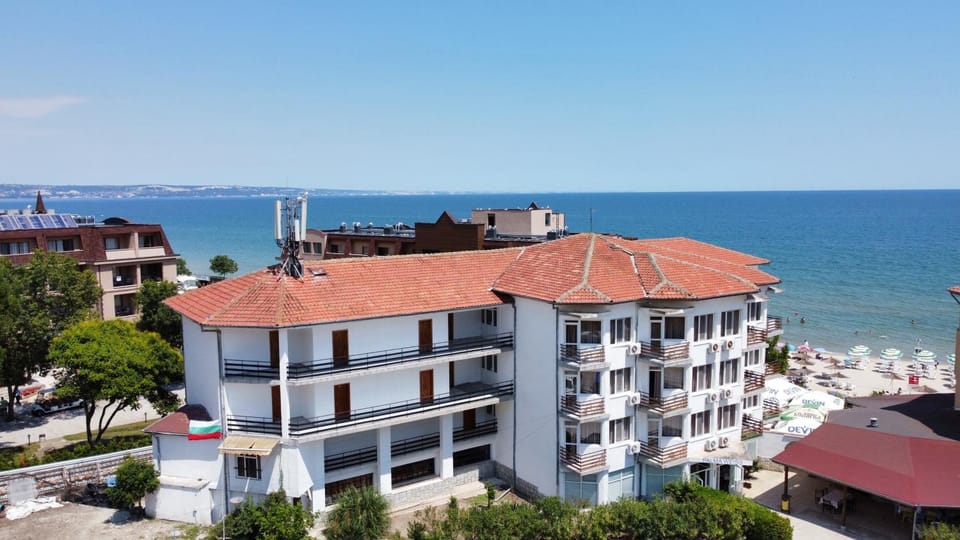 Property building, Day, Beach, Sea view, Location