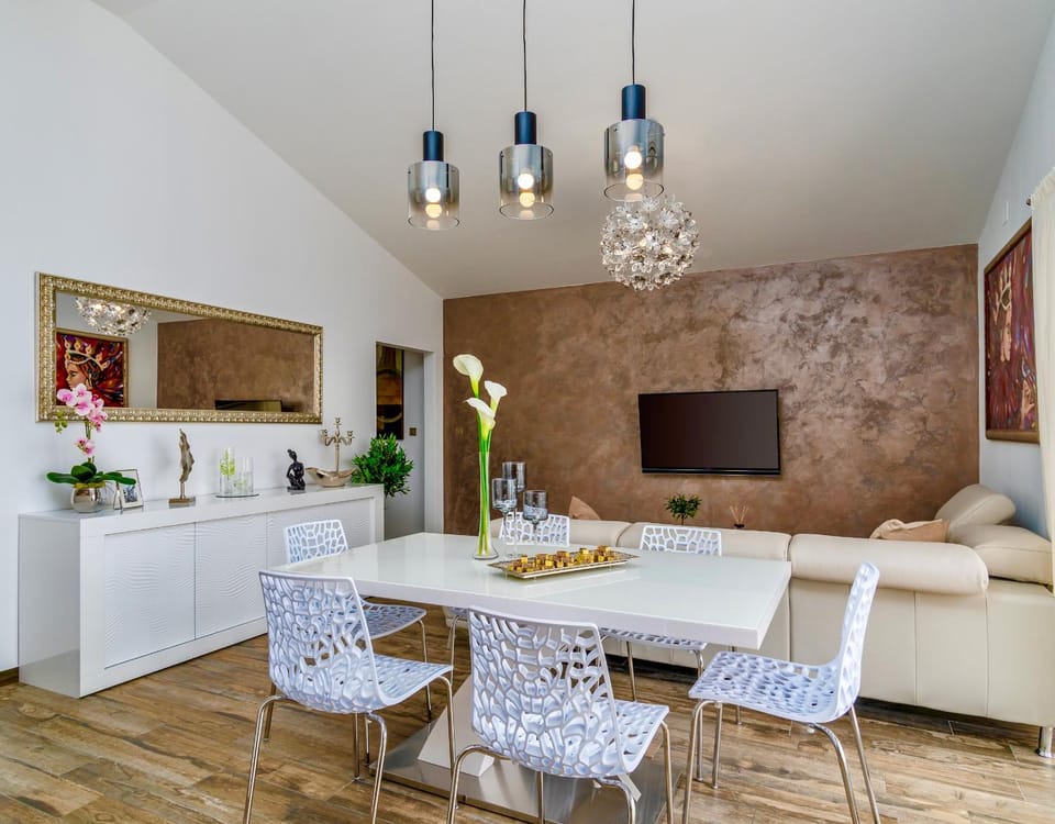 Living room, Dining area, Dinner