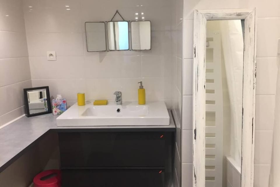 Appartement atypique Apartment in Paris