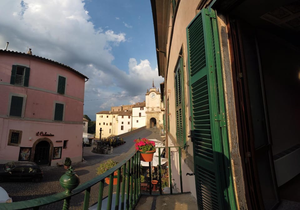 Palazzo Forlani Apartment in Lazio