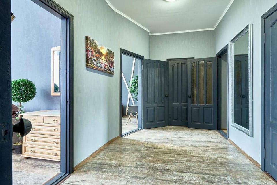 ЦЕНТР ПАЛАЦ СПОРТУ вул БАСЕЙНА 13 ЛОФТ ТРИ ВЕЛИКІ КІМНАТИ Apartment in Kiev City - Kyiv