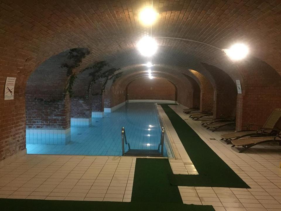 Swimming pool, Public Bath