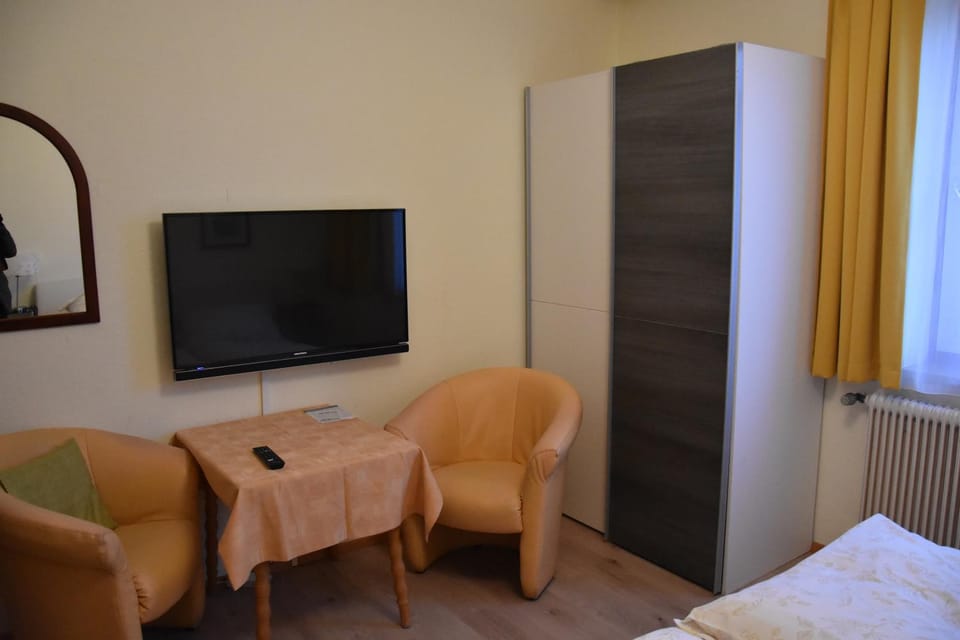 Bed, TV and multimedia