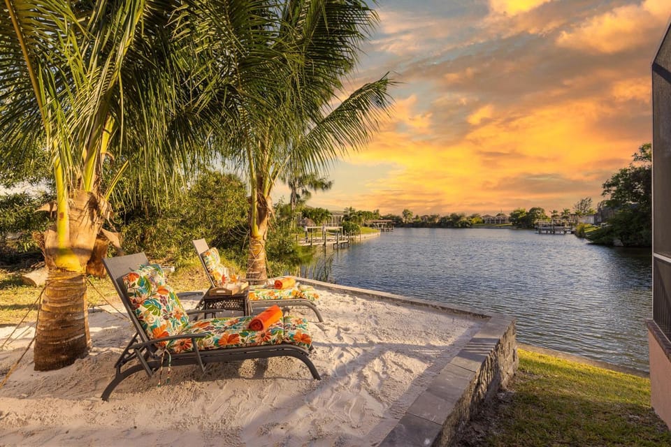 Villa Key Largo - Heated Pool & Spa, Private Beach, with Bicycles - Roelens Vacations House in Cape Coral