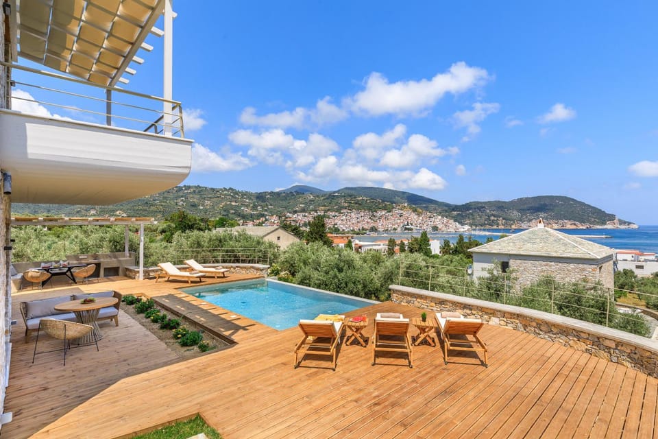Property building, Patio, City view, Garden view, Pool view, Sea view, Swimming pool, Inner courtyard view