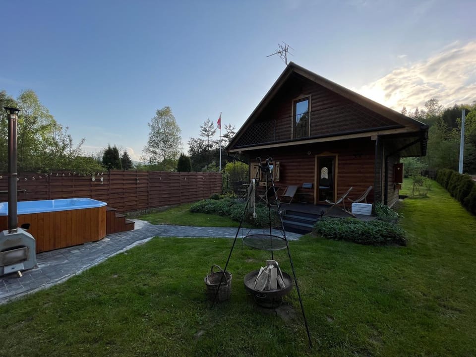 Spring, Day, Garden, Garden, Hot Tub, Balcony/Terrace, sunbed