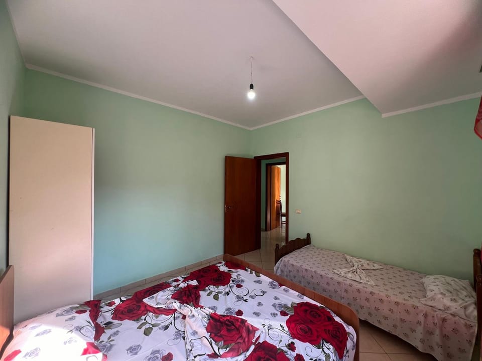 Bed, Photo of the whole room, Bedroom, wardrobe