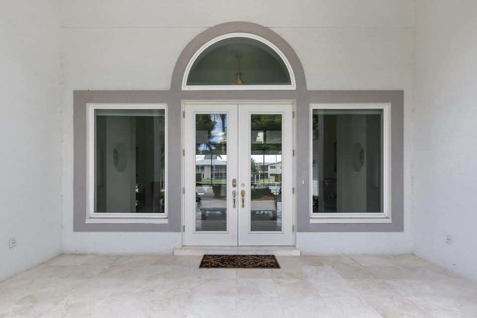 Villa Poinciana - Cape Coral - Roelens Vacations House in Cape Coral
