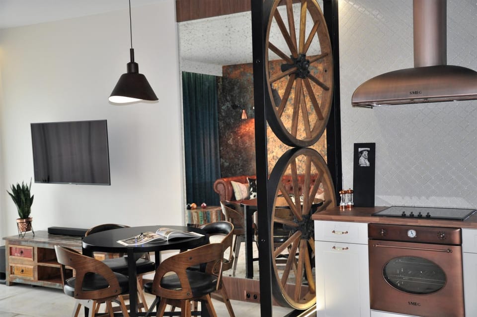 TV and multimedia, Dining area