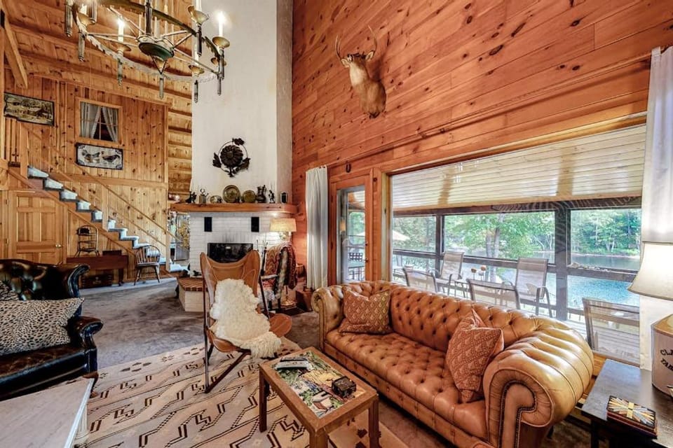 Living room, Seating area