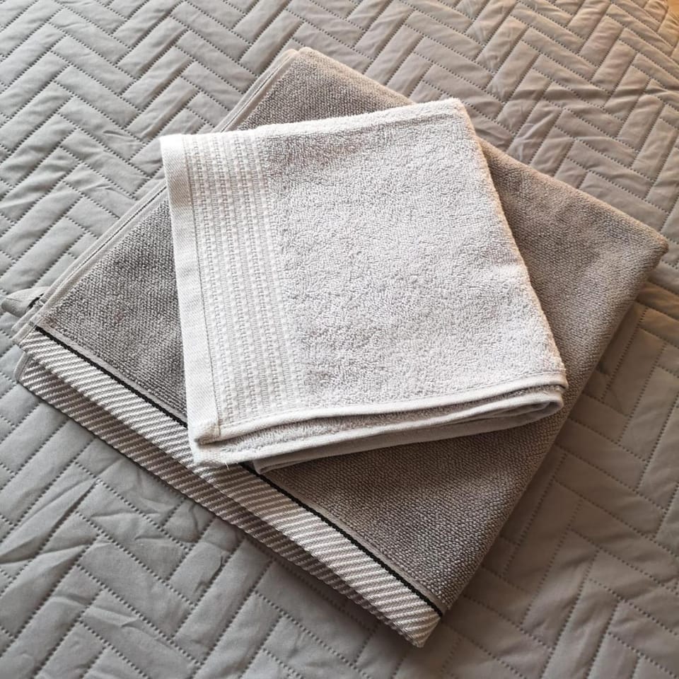 Bathroom, towels