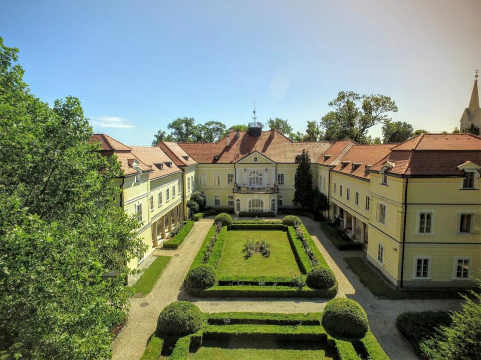 Property building, Day