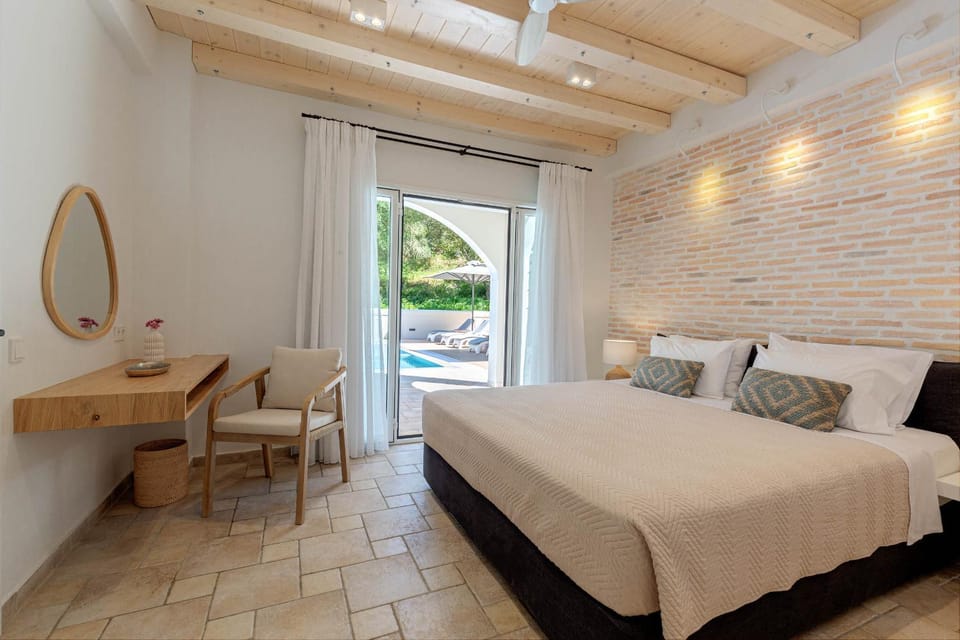 Bed, Photo of the whole room, Bedroom, towels, air conditioner