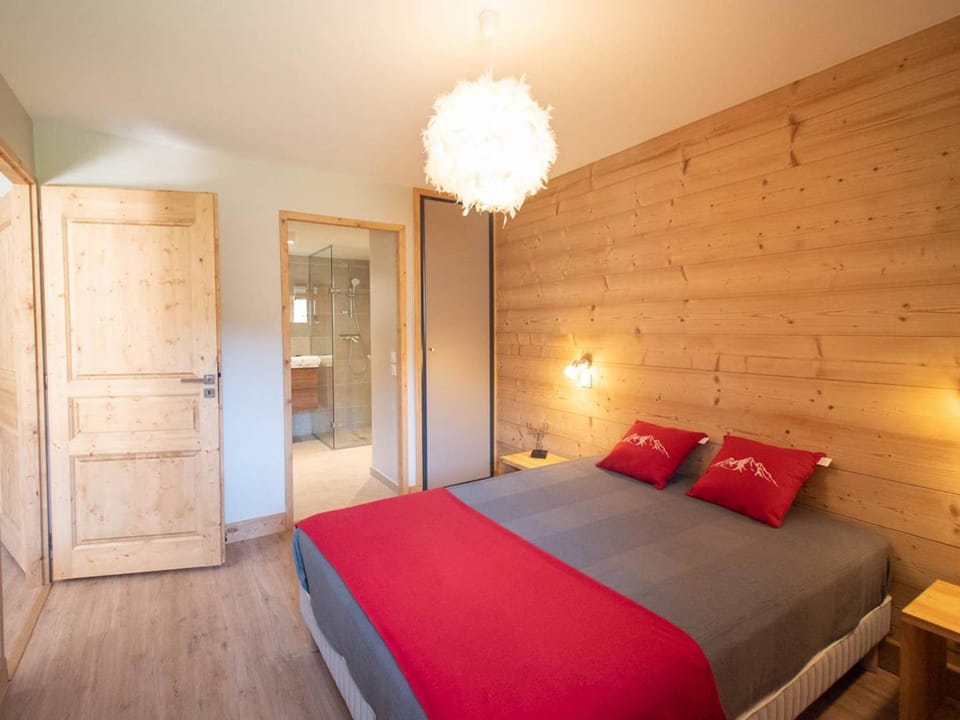 Charmette 2 pièces avec parking, terrasse et casier à skis - FR-1-291-860 Apartment in Les Avanchers-Valmorel