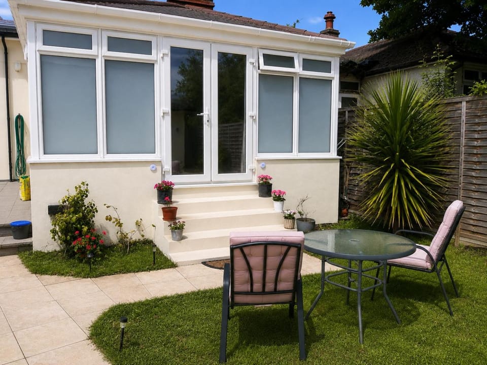 Property building, Garden view, Parking
