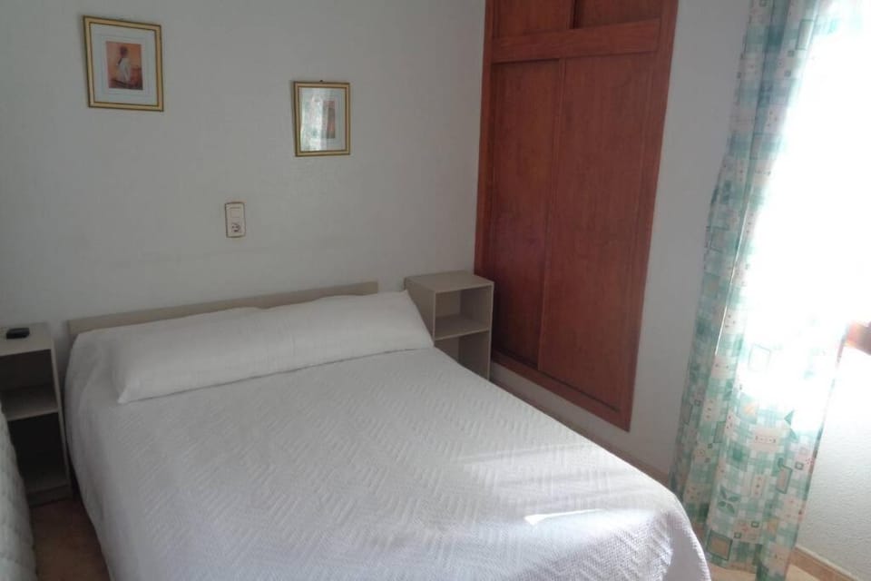 Bed, Bedroom, wardrobe
