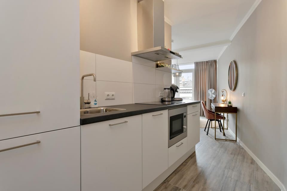Coffee/tea facilities, Kitchen or kitchenette, minibar, pet friendly, stove, kitchen