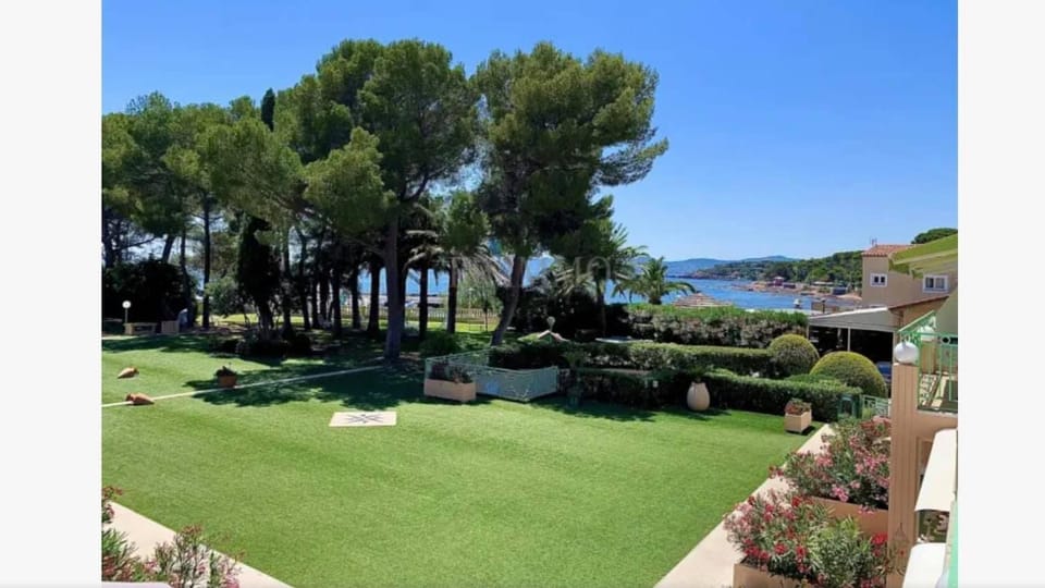Duplex T3 Boulouris Pieds dans l eau Apartment in Saint-Raphael