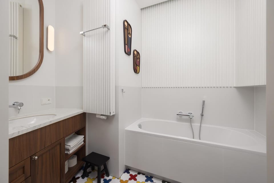 Bathroom, Bath