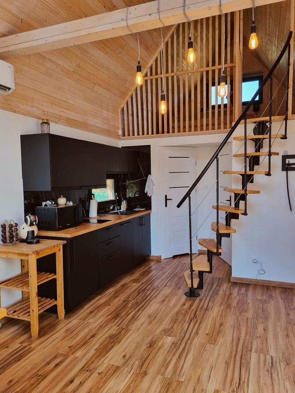 Kitchen or kitchenette, microwave, oven, stove, stove, kitchen, kitchen