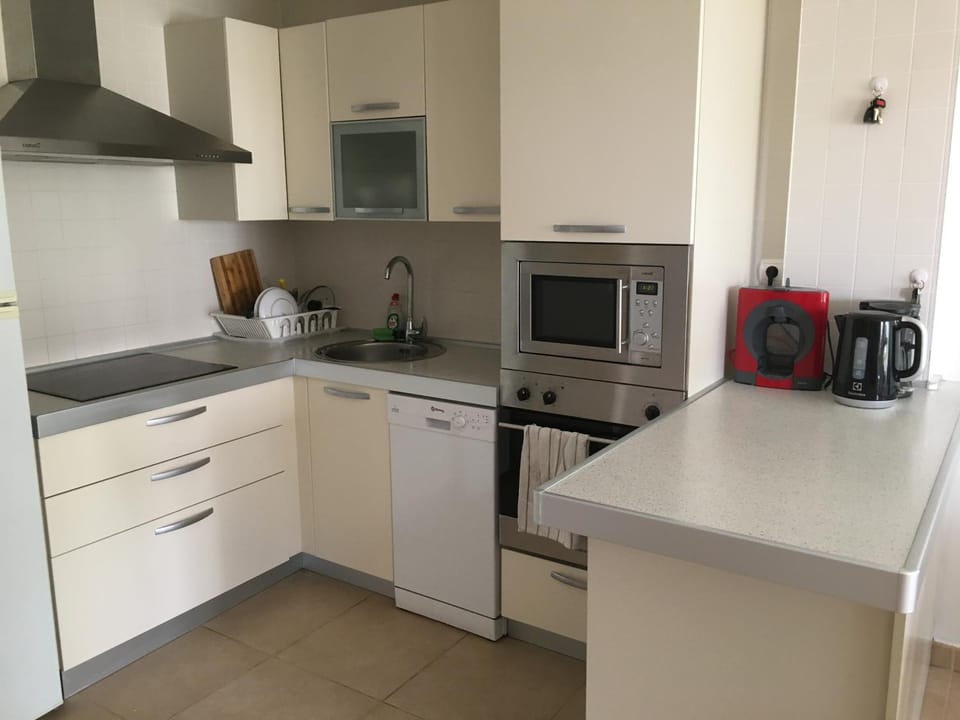 Coffee/tea facilities, Kitchen or kitchenette