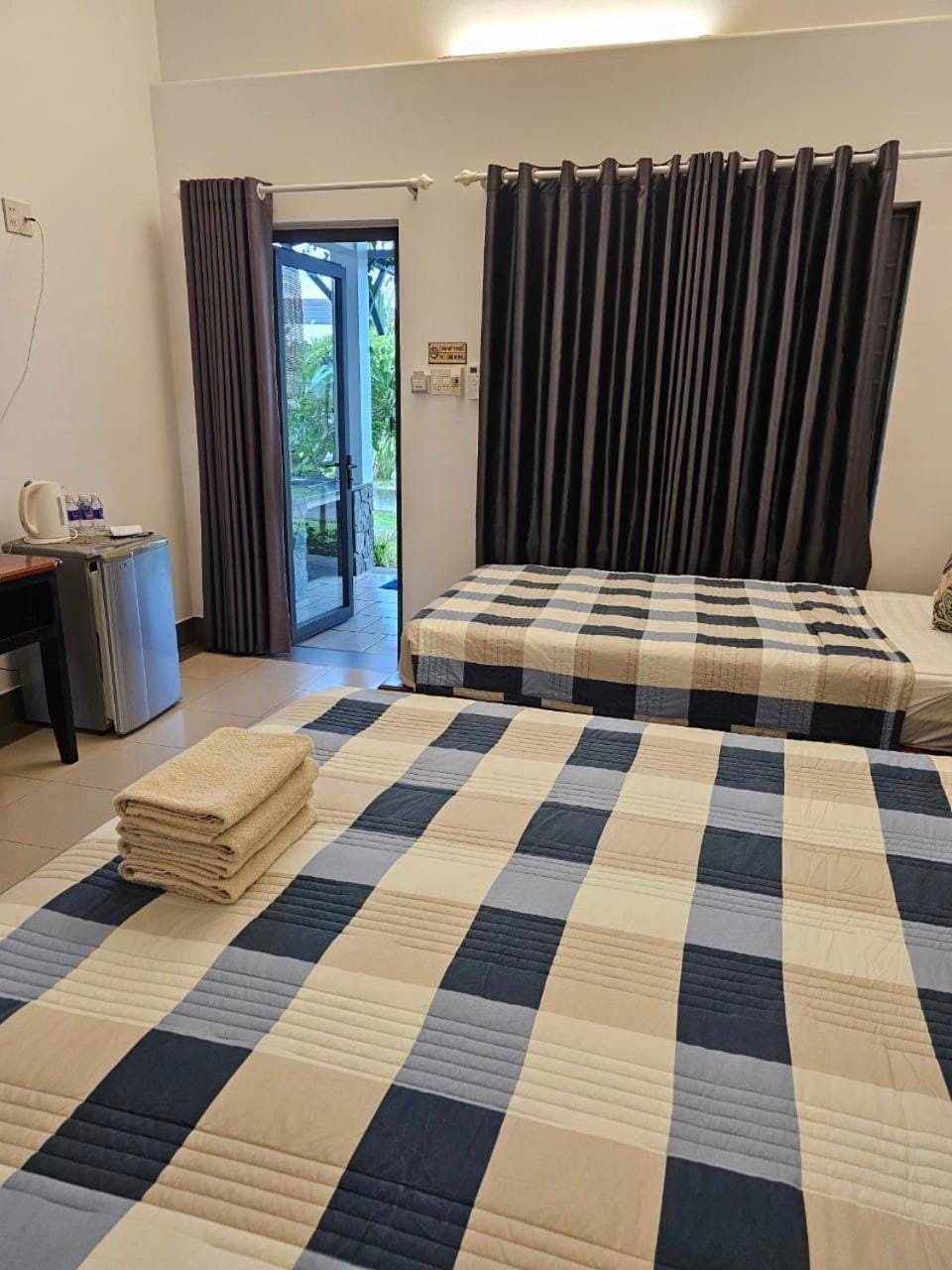 Bed, Bedroom, Breakfast
