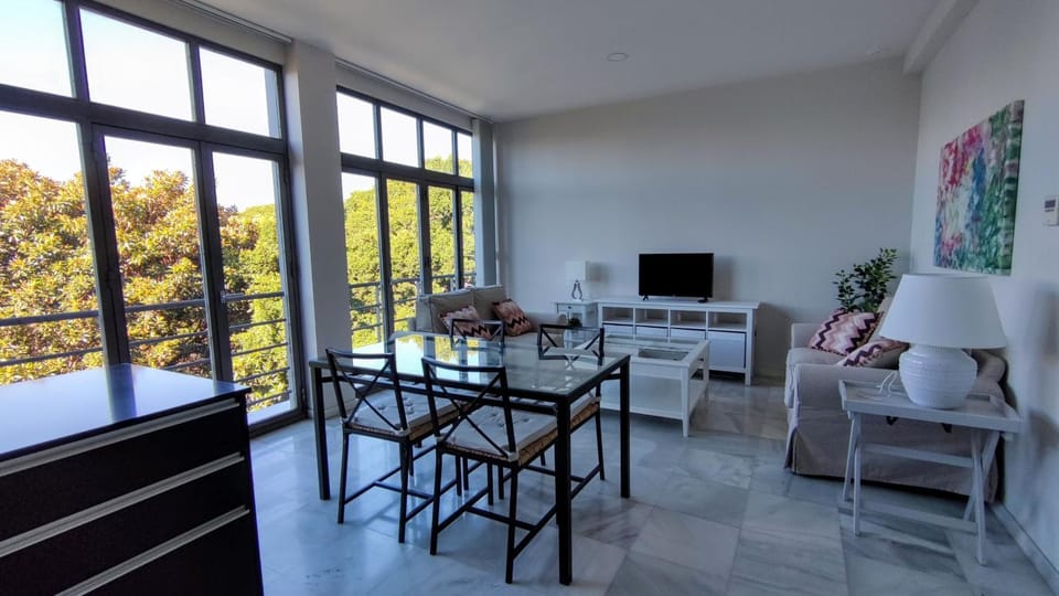 View (from property/room), View (from property/room), Living room, Photo of the whole room, Garden view, Garden view, Street view, Street view, Quiet street view