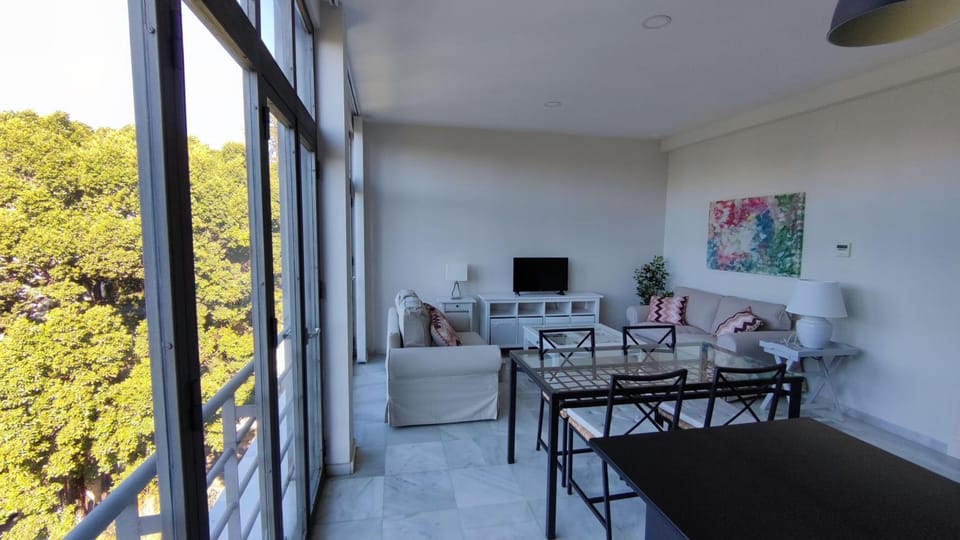TV and multimedia, Living room, Lounge or bar, Garden view, Garden view