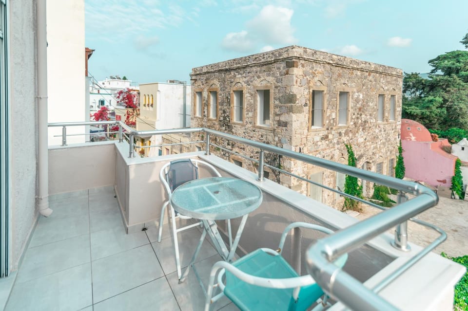 Patio, Day, View (from property/room), Balcony/Terrace