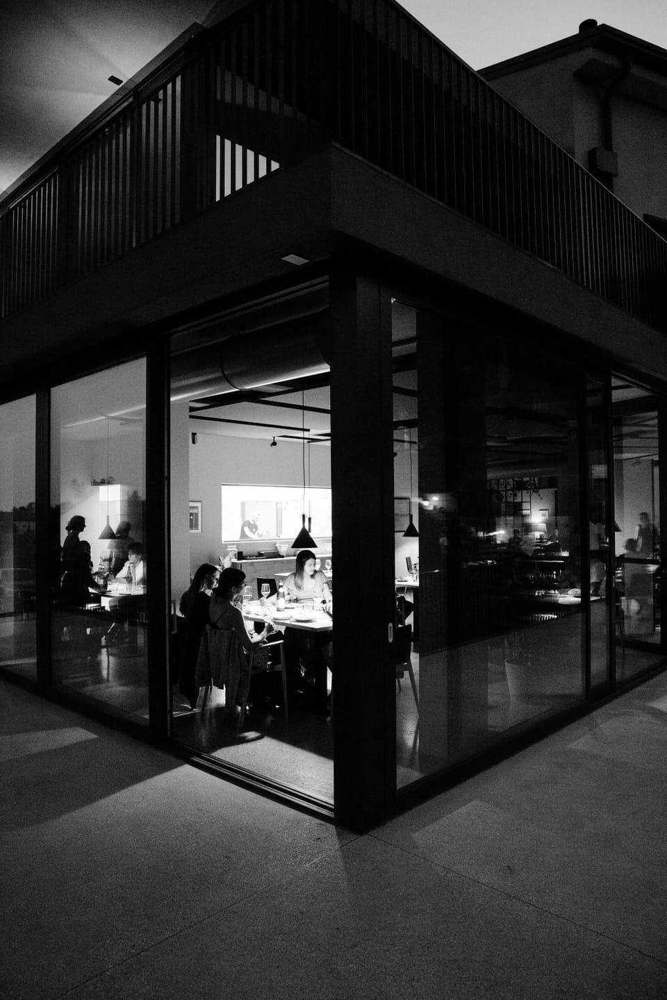 Restaurant/places to eat, Balcony/Terrace