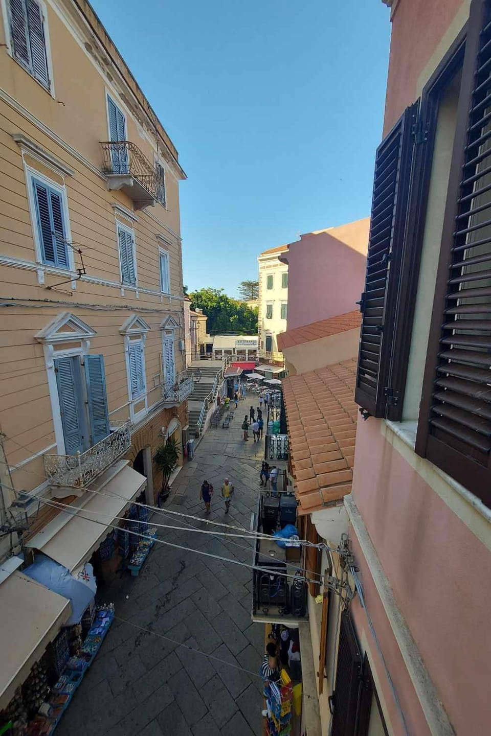 Balcony/Terrace, Street view
